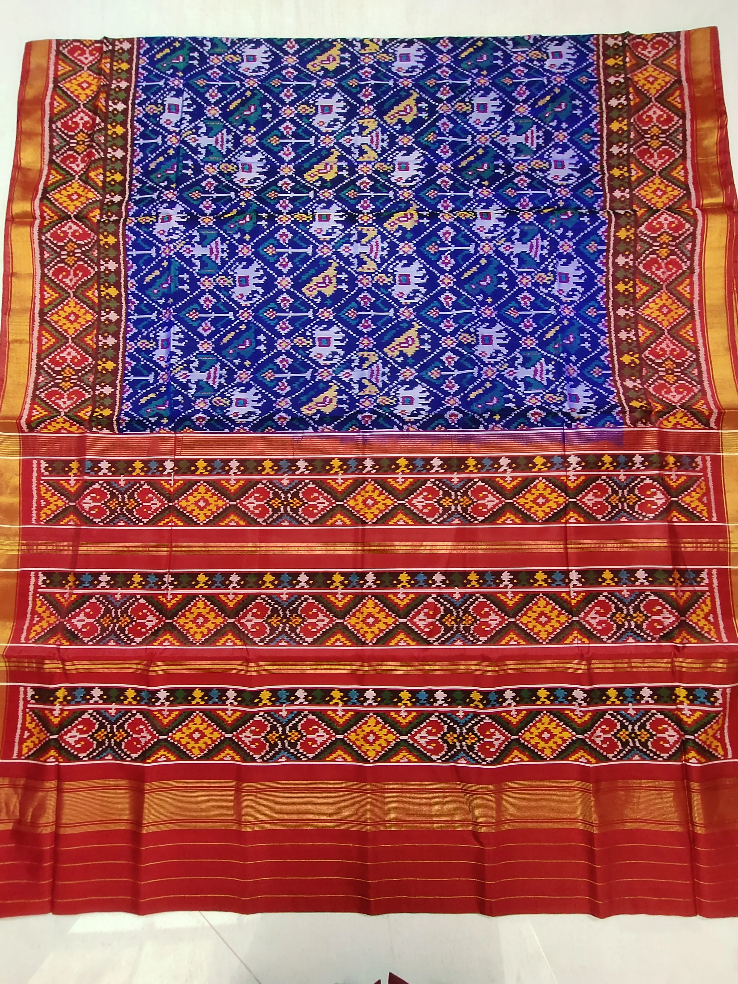 Red Selari Border Blue Nanu Narikunj Motifs Single Ikat Patola Saree 6 Ply