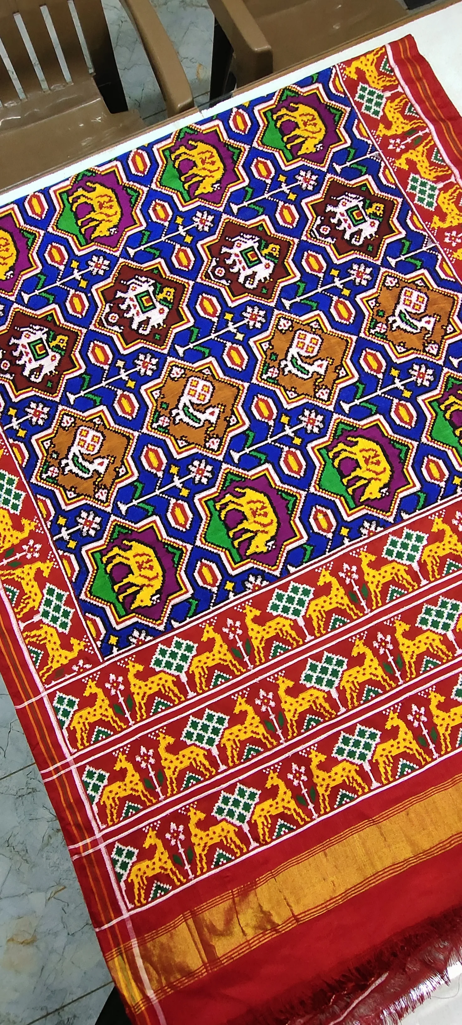 Multicolour Animal Motifs | Red Harniyu Border